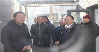 西城區(qū)領(lǐng)導(dǎo)視察白塔寺就地改善試點(diǎn)項(xiàng)目