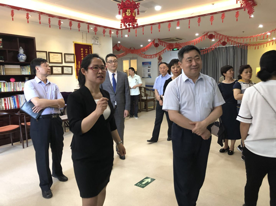 昌平區(qū)副區(qū)長一行調(diào)研金融街物業(yè)公司養(yǎng)老工作