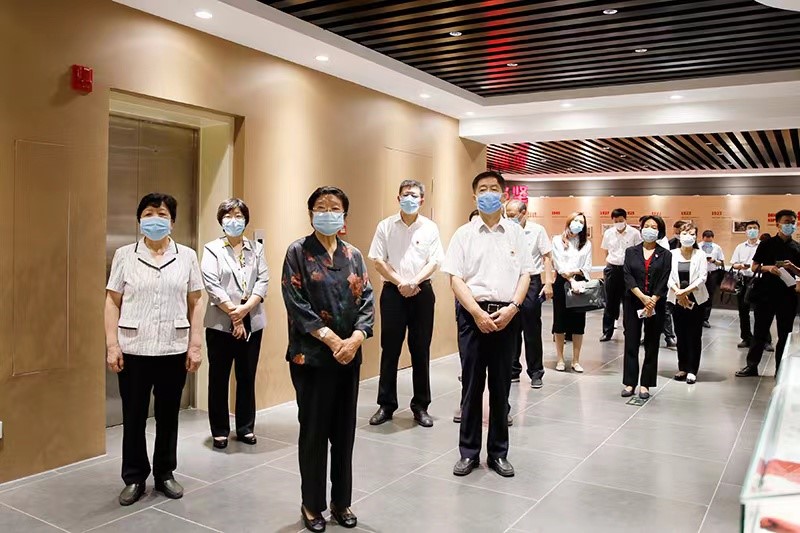 中國關(guān)工委主任顧秀蓮到慕田峪景區(qū)調(diào)研