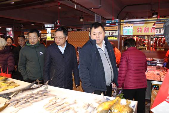 集團領(lǐng)導(dǎo)到金瀛新街口百姓生活服務(wù)中心安全檢查